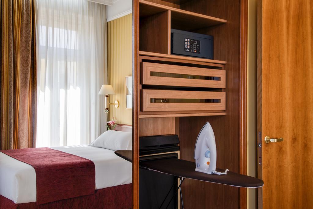 Nh Collection Madrid Gran Via Ξενοδοχείο Εξωτερικό φωτογραφία